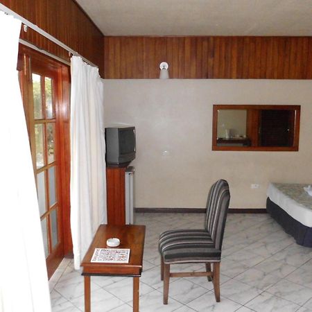 Southern Cross Hotel Suva Esterno foto